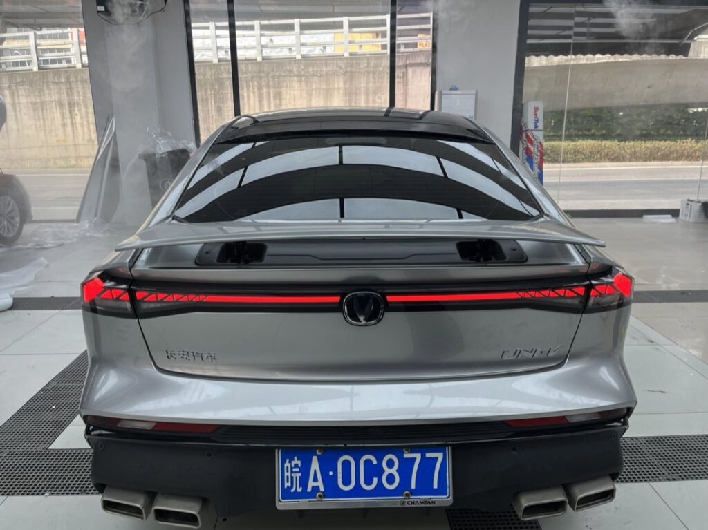 长安 UNI-VGT 银施工实拍图 6